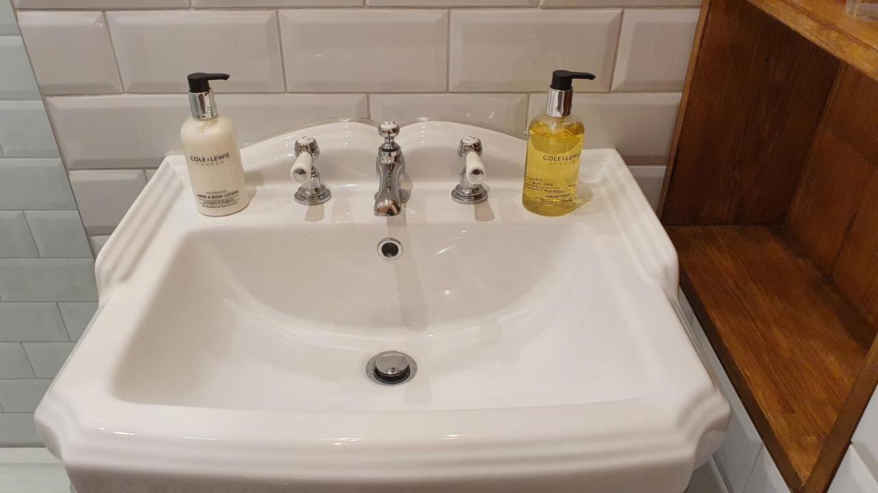 Abbeyfield Vintage Style Boutique B&B トーキー エクステリア 写真