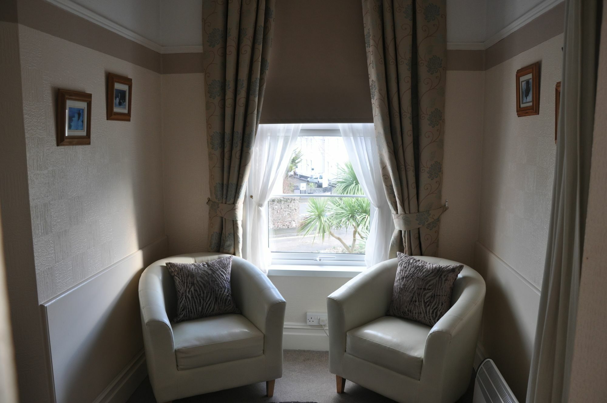 Abbeyfield Vintage Style Boutique B&B トーキー エクステリア 写真