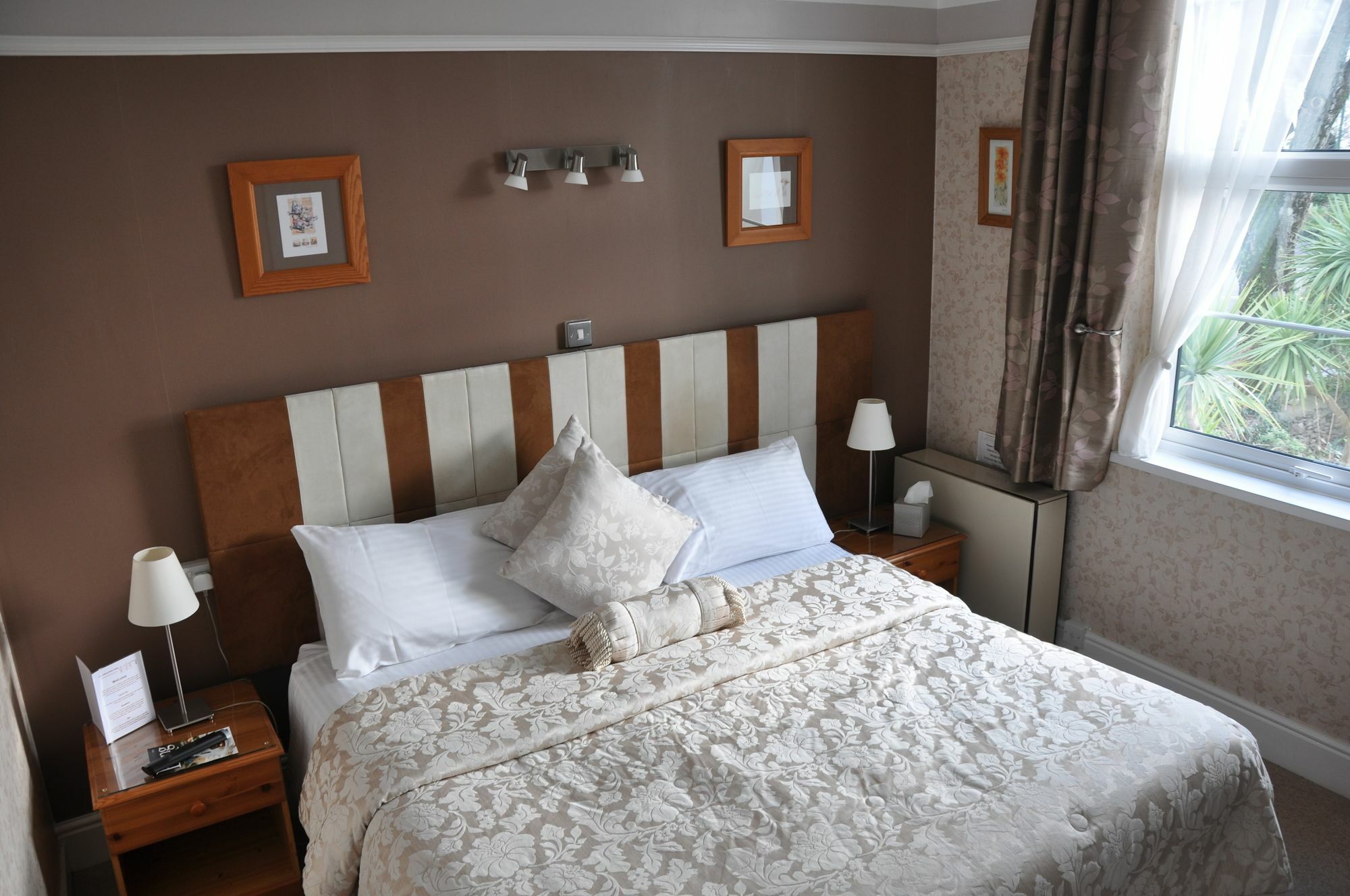 Abbeyfield Vintage Style Boutique B&B トーキー エクステリア 写真